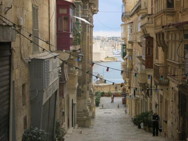 Callecita interna de Valleta, la capital de Malta