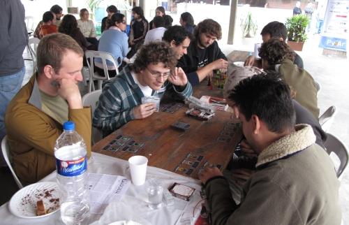 Jacob Kaplan-Moss y otros jugando a las cartas