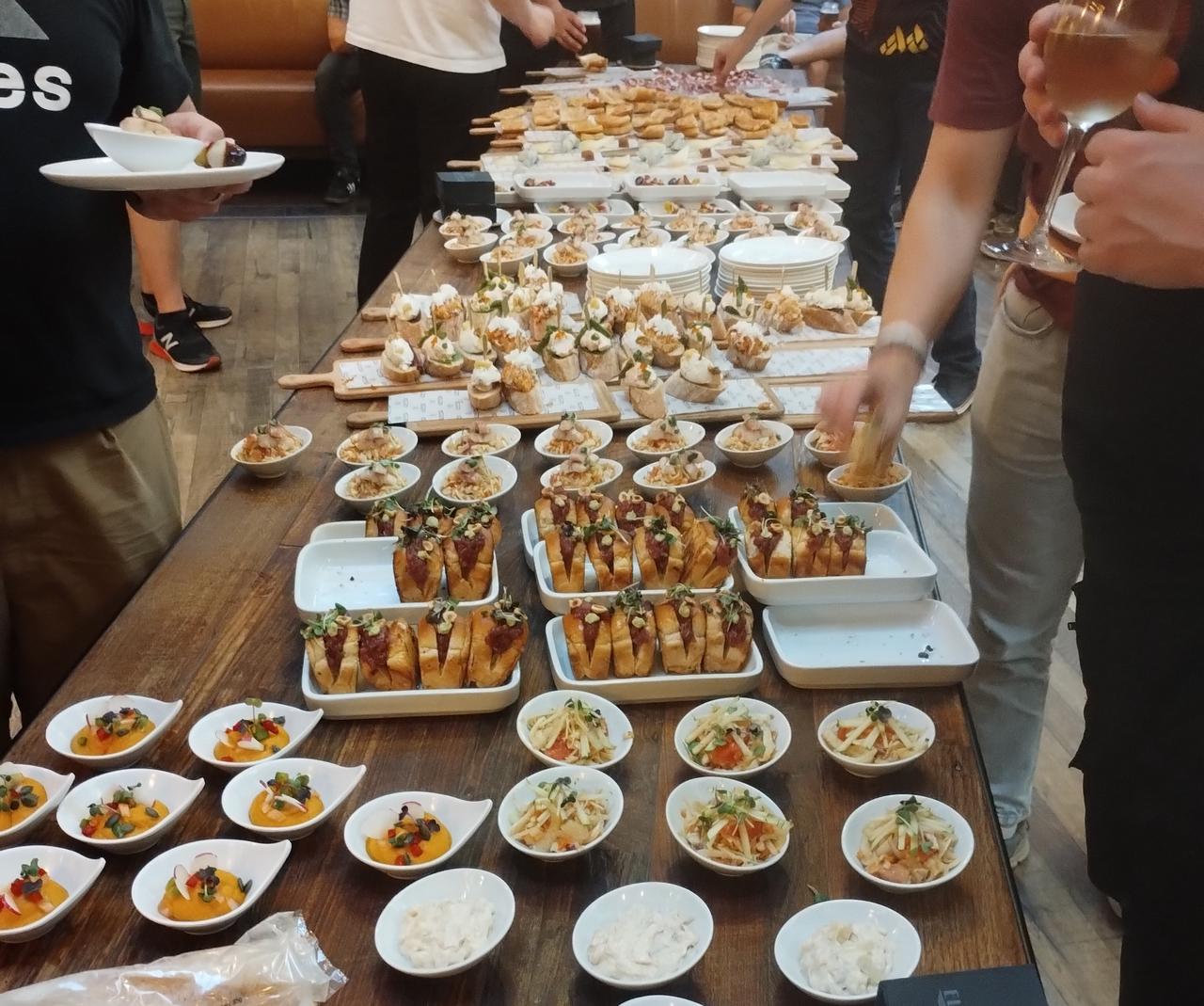 Una cena con mil cositas ricas, del último viaje de laburo