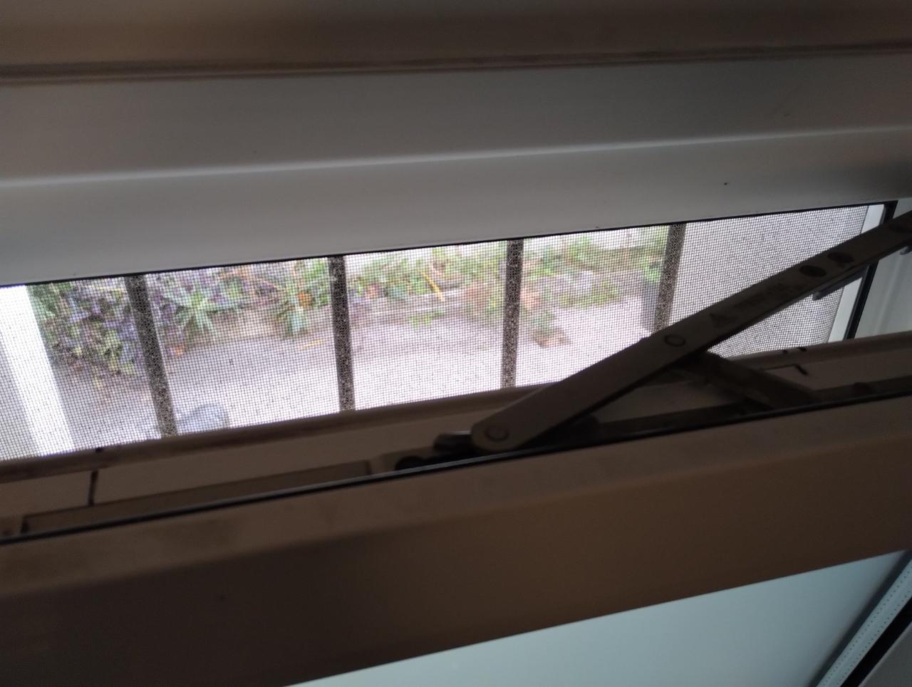 El mecanismo superior, con la ventana todavía puesta